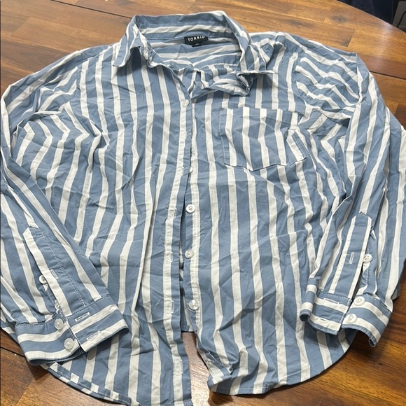 Torrid‎ button down 00 - Picture 1 of 2